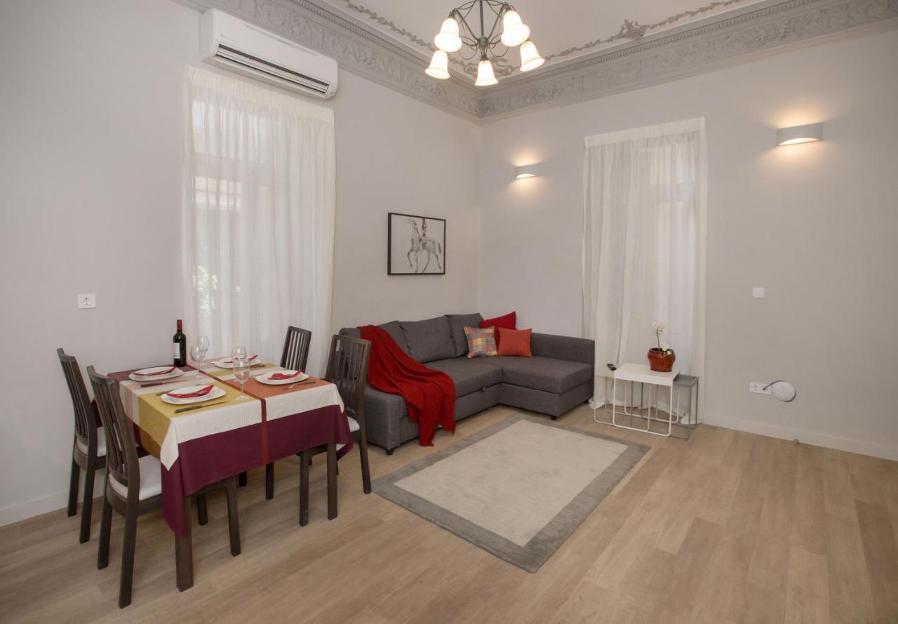 Sophisticated Apartment In Syntagma By Ghh Athen Exterior foto