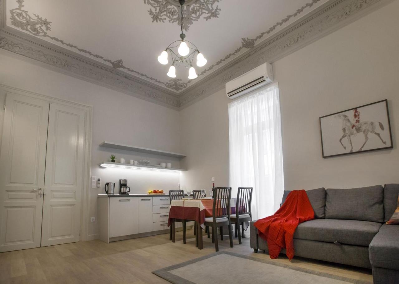 Sophisticated Apartment In Syntagma By Ghh Athen Exterior foto