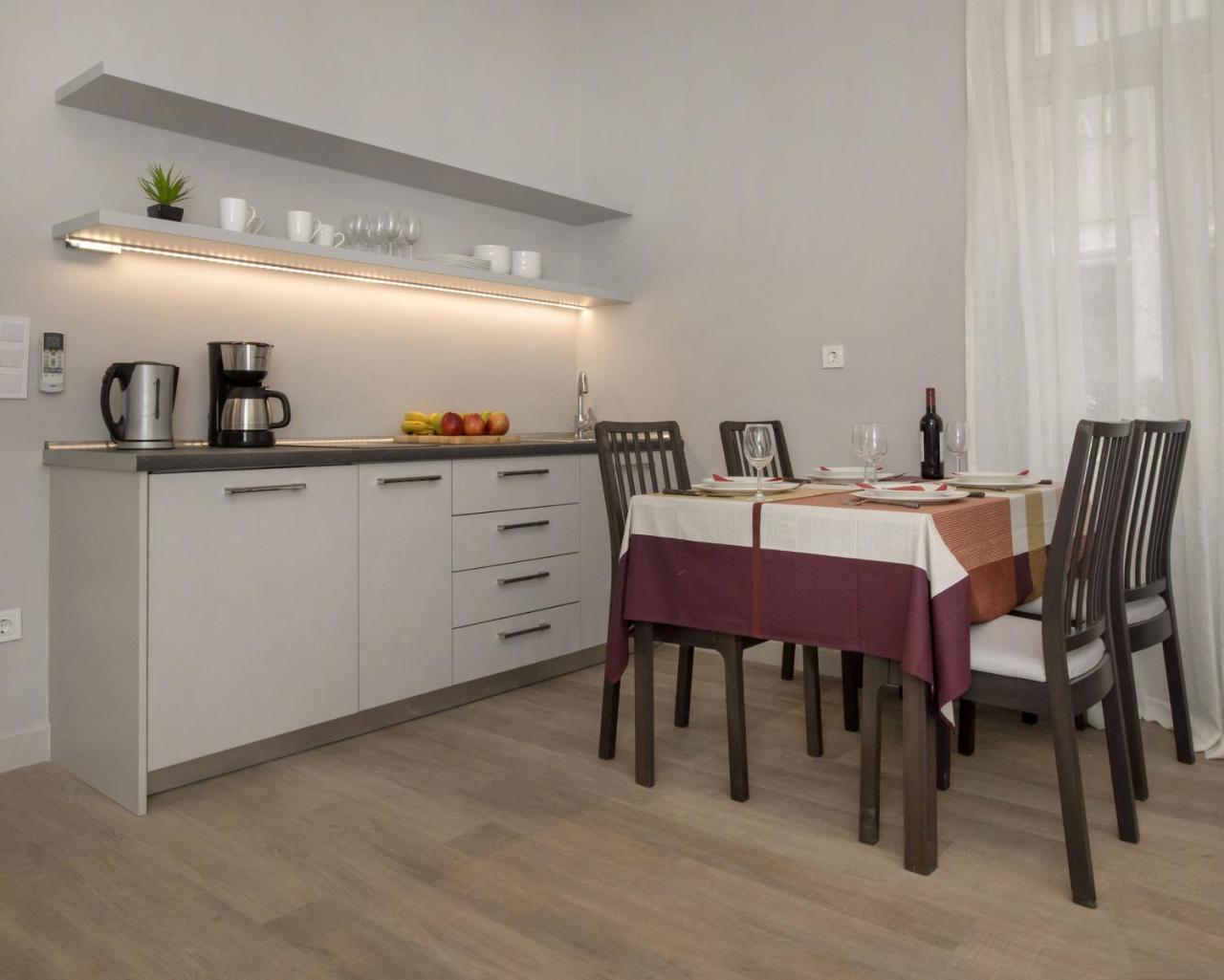 Sophisticated Apartment In Syntagma By Ghh Athen Exterior foto