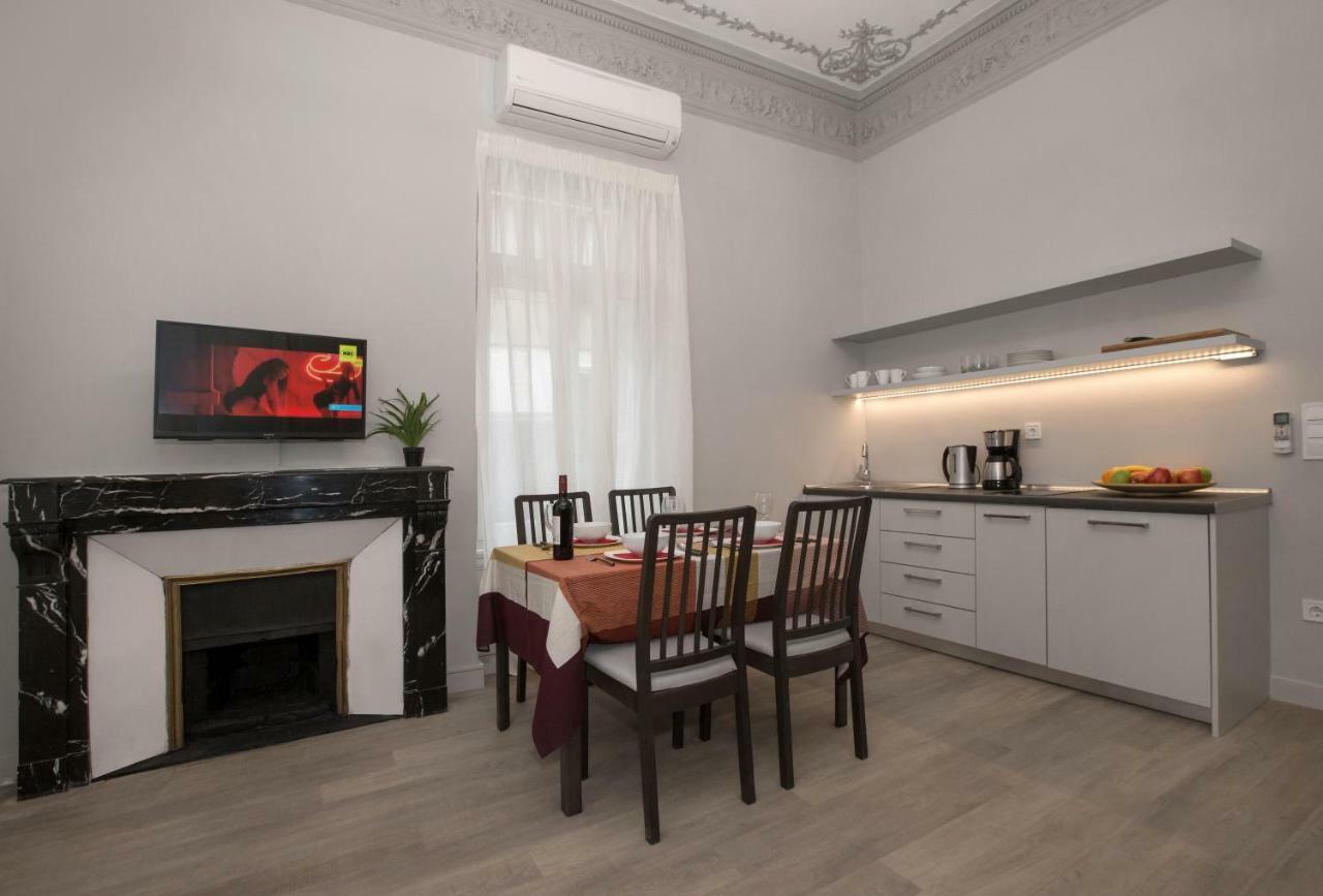 Sophisticated Apartment In Syntagma By Ghh Athen Exterior foto